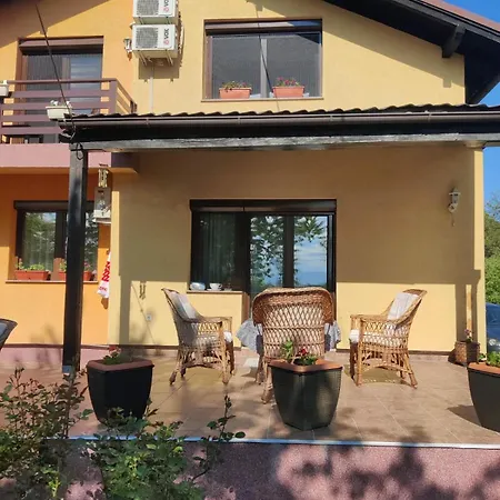 10 Villa *