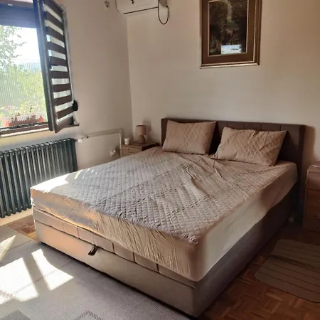 Villa 10 *